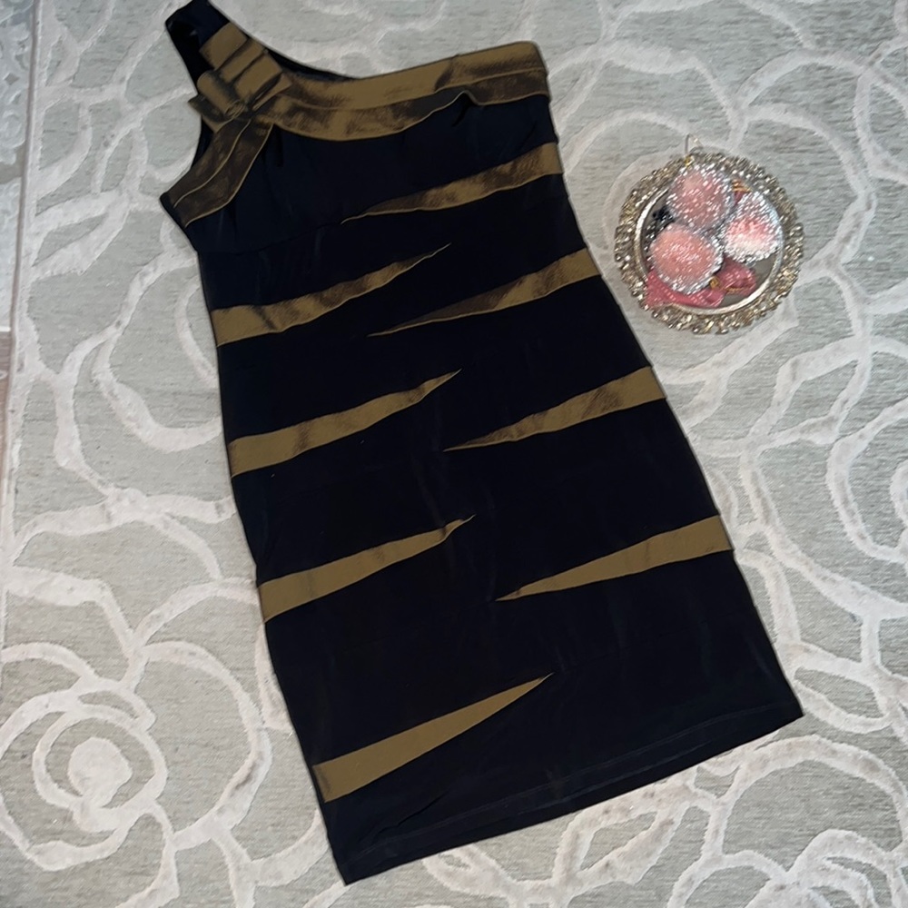 NWT🌷VALERIE BERTINELLI🌷Black bronze asymmetrical sleeveless bow bodycon dress